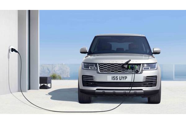 Land Rover представляет улучшенные электрические двигатели для Evoque и Discovery Sport